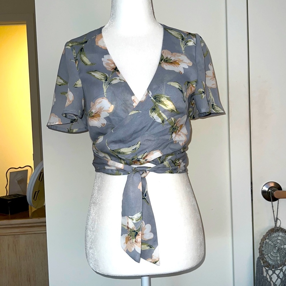 Floral Tie Crop Top